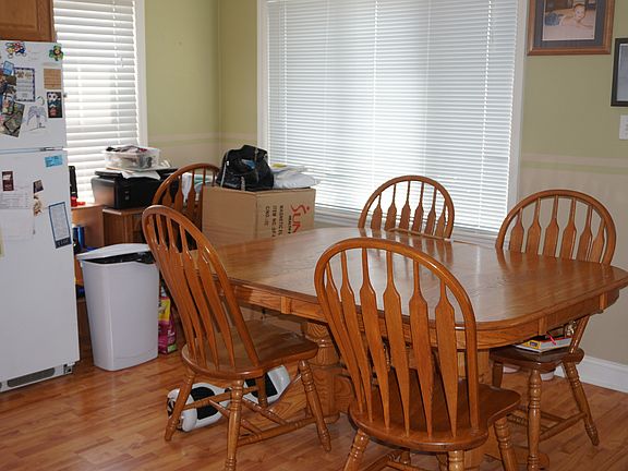 4th image of 36 Rockaway Ave