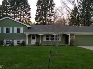 1545 Jasmine Rd, Saint Joseph, MI 49085