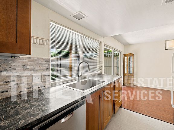 3rd image of 6060 Via Casitas
