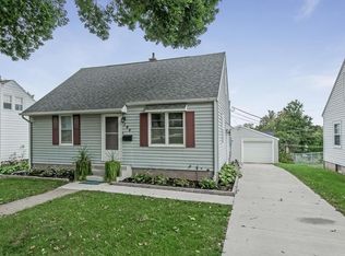 194 22nd Ave SW, Cedar Rapids, IA 52404