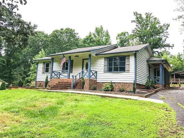 120 Glyn Oaks Dr, Boiling Springs, SC 29316