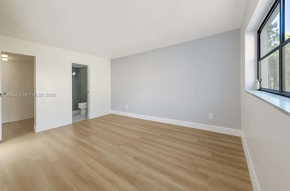 2 bed, 1298 sqft, $3,500 — Photo 3
