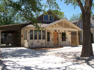 209 S Starkey St, Kerrville, TX 78028