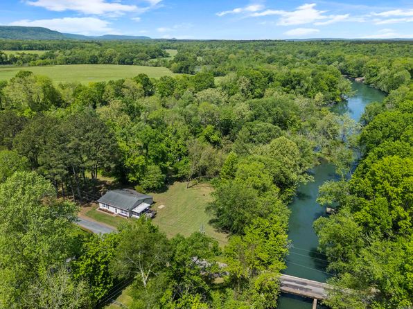 54 Riverside Dr, Pangburn, AR 72121
