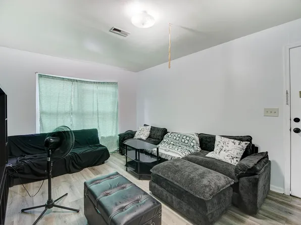 418 Ocean Avenue image 8 of 20