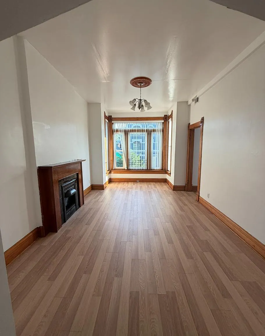 3 bed, 1200 sqft, $2,000 — Photo 1