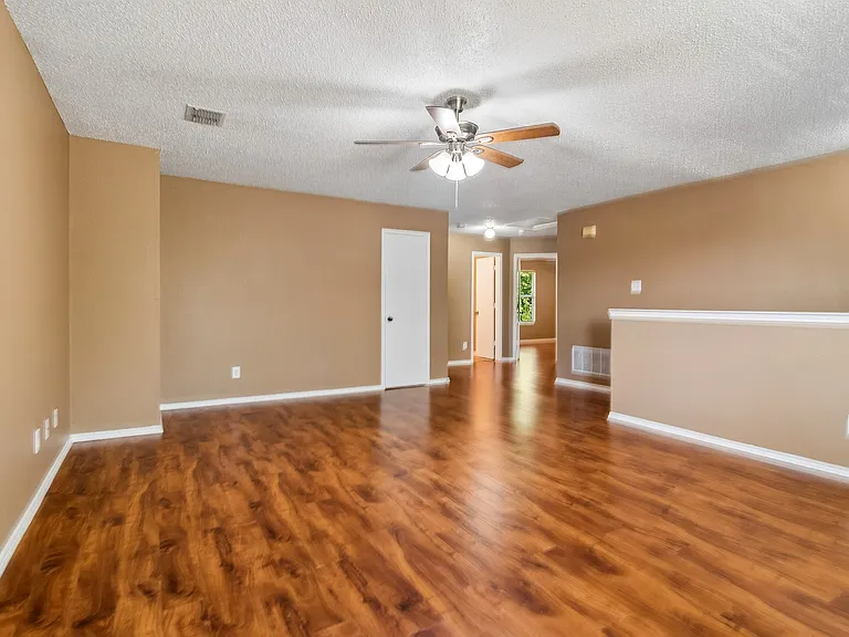 2232 Chestnut Dr — Photo 13
