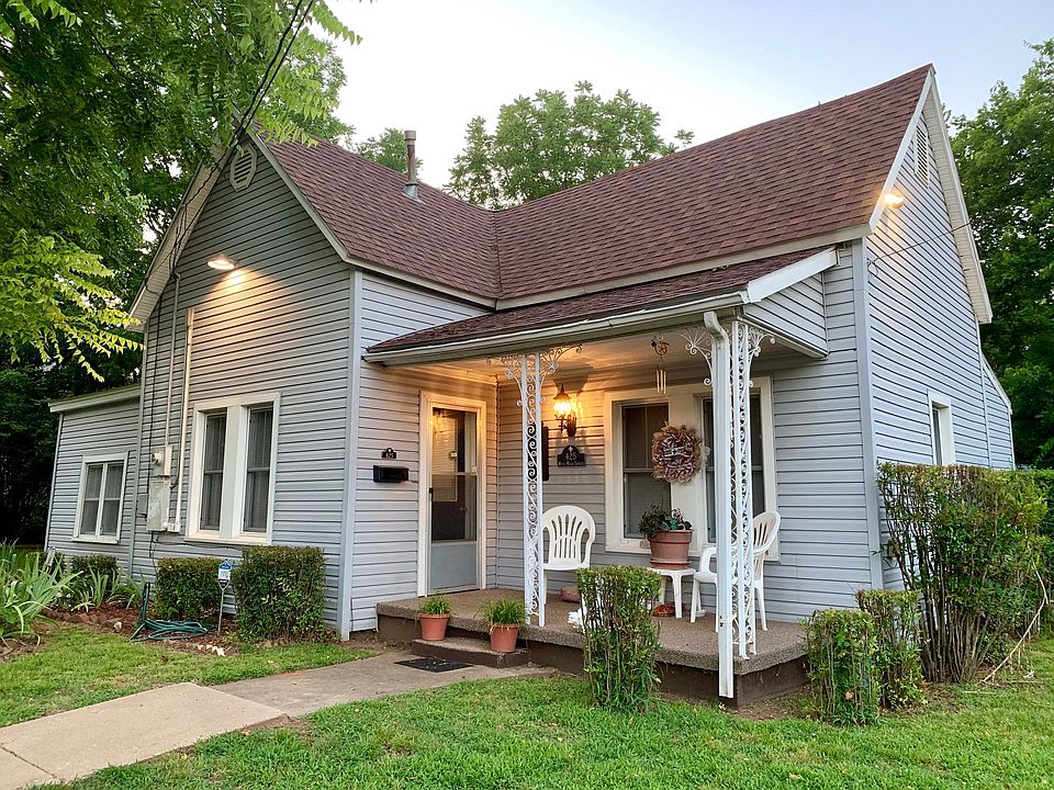 425 W Main St, Booneville, AR 72927 Zillow
