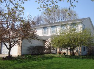 1026 Hobson Dr, Buffalo Grove, IL 60089