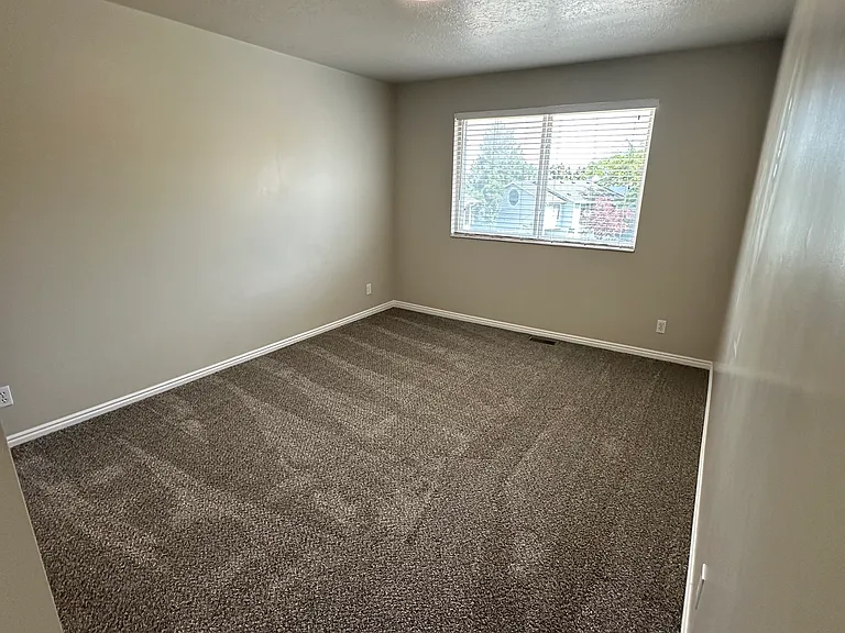 665 E Eaglewood Dr #27 — Photo 10