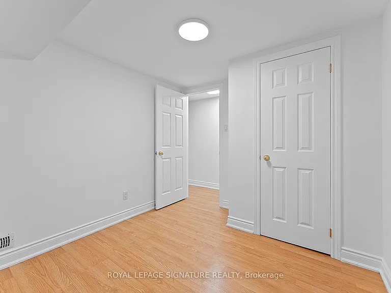 502 Westmount Ave #LOWER — Photo 12