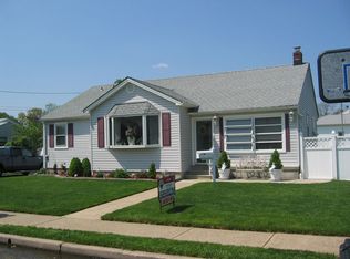 30 S 4th Ave, Manville, NJ 08835