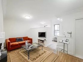 214 E 51st St