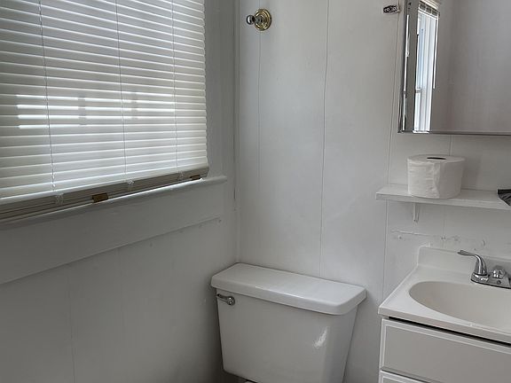 4th image of 111 Stewart Ave APT 1