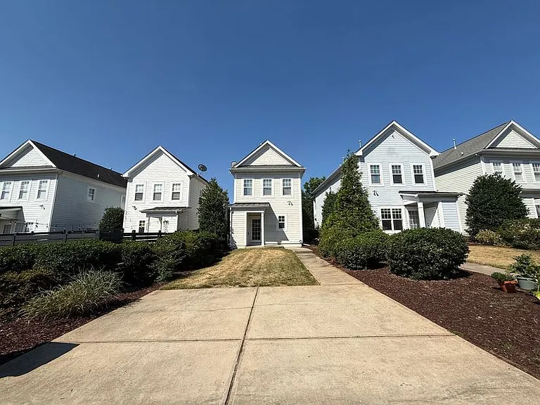 7758 Acc Blvd — Photo 17