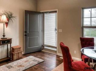 17521 Adams St, Omaha, NE 68135