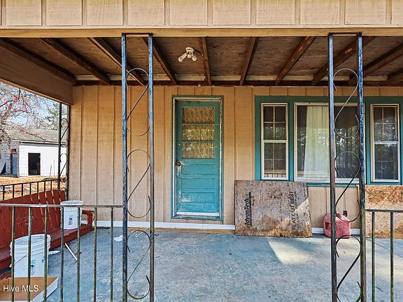 3rd image of 495 Horseshoe Road