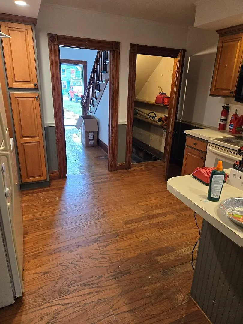 210 Chestnut Ave - 210 — Photo 4