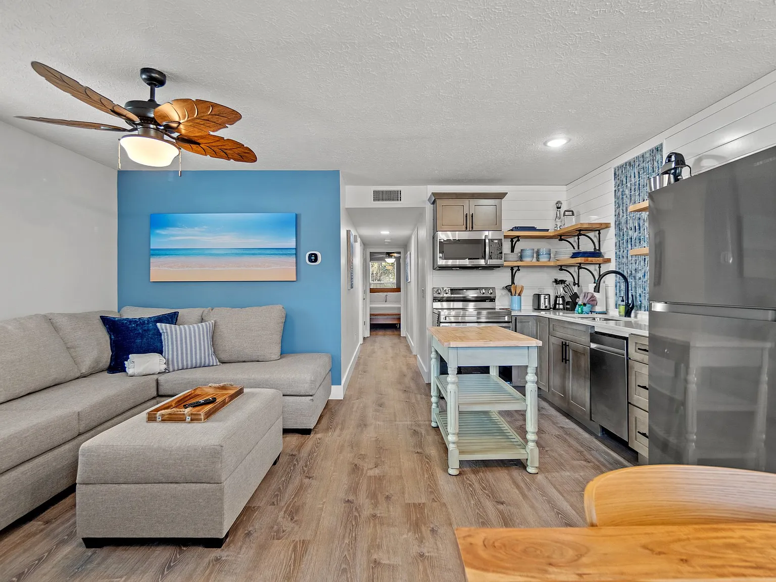 2 bed, 800 sqft, $1,785 — Photo 2