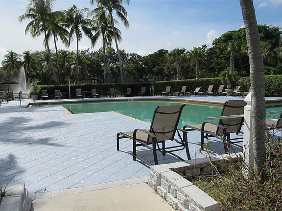 5th image of 701 Lyons Road #13104