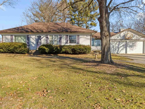 50 Woodlane Dr, Cedarville, IL 61013