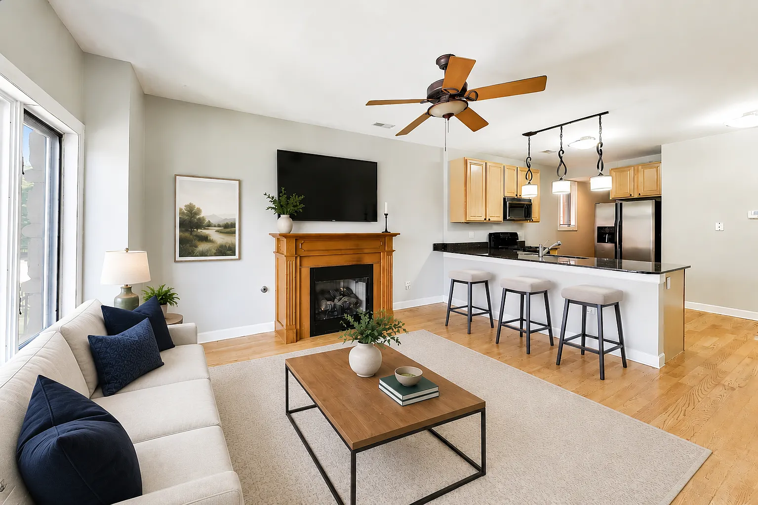 2 bed, 1350 sqft, $2,700 — Photo 2