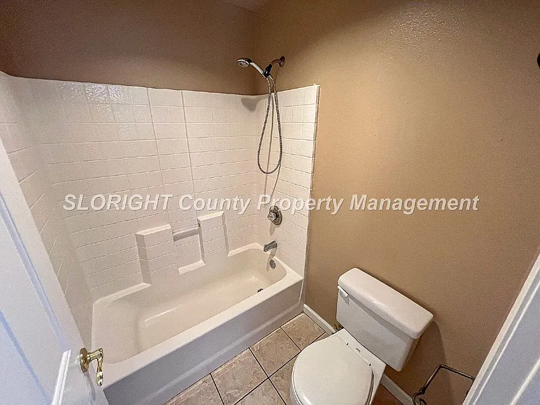 556 Adina Way — Photo 12