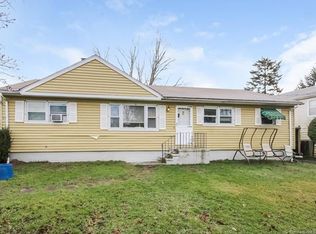 24 Visconti St, Norwalk, CT 06851