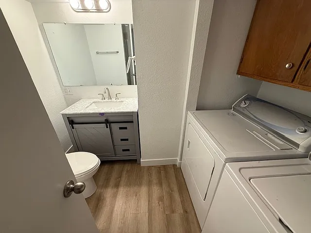 1800 Belmar Dr — Photo 9