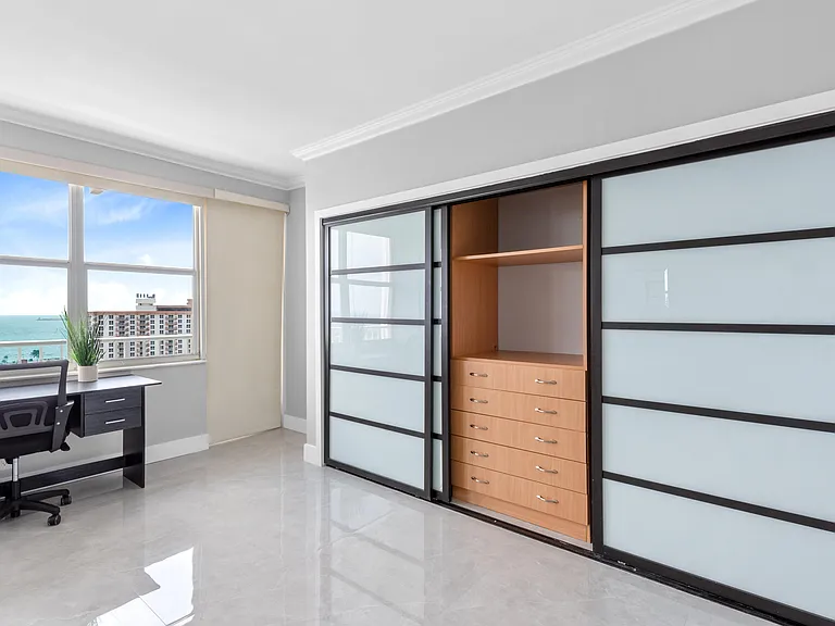 2800 E Sunrise Blvd #19D — Photo 20