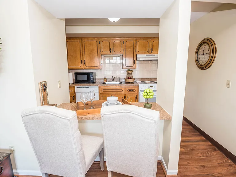 Snack Bar and Kitchen