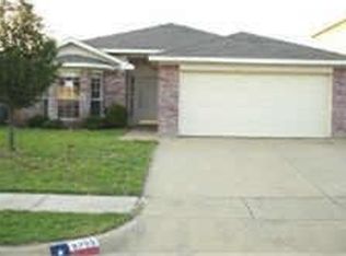 8709 Lake Meadows Ln, Hurst, TX 76053