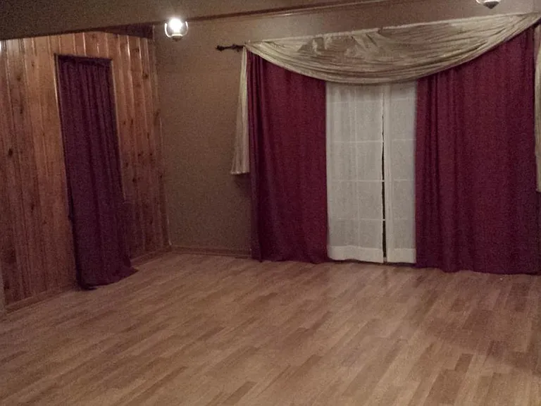 11 E Lake Shore Dr — Photo 2