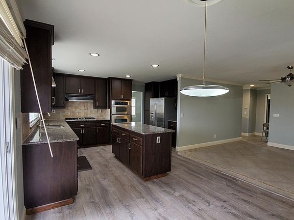 2nd image of 2113 Wildflower Dr