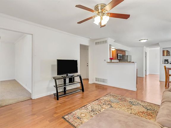 4th image of 3250 Regal Pl
