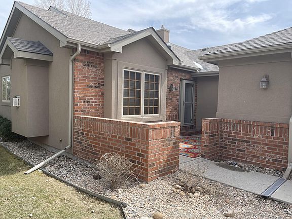 2nd image of 3912 Avenida Del Sol Dr