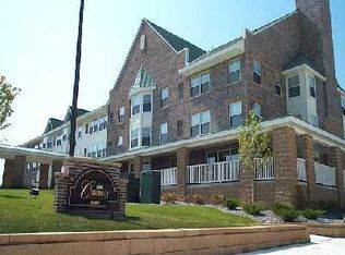 300 1st Ave NE APT 104, Austin, MN 55912