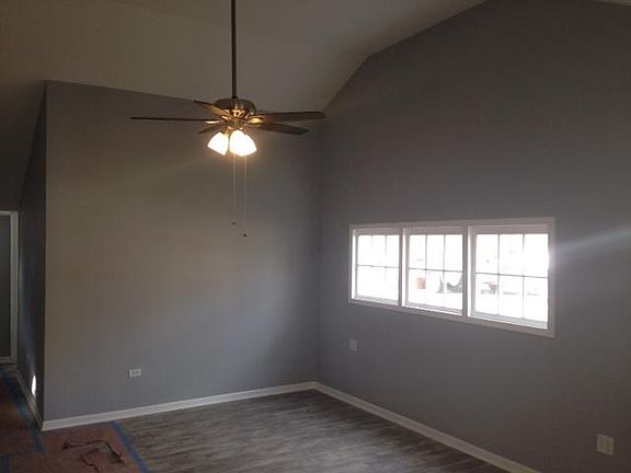 3rd image of 9826 S Minnick Ave