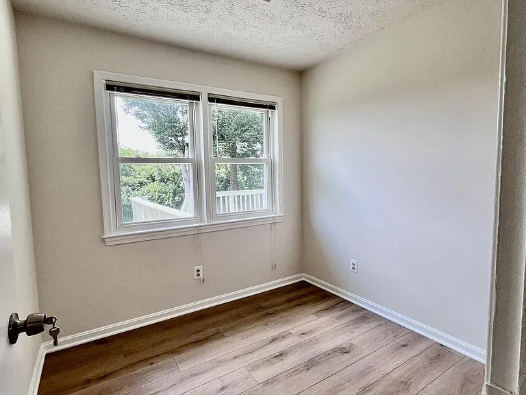 5350 Ravensworth Rd — Photo 71