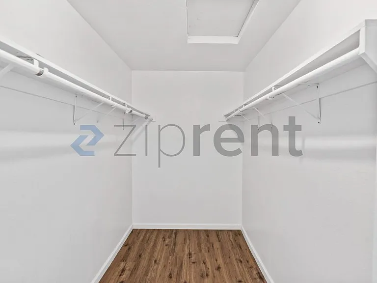 577 Manet Ter — Photo 30