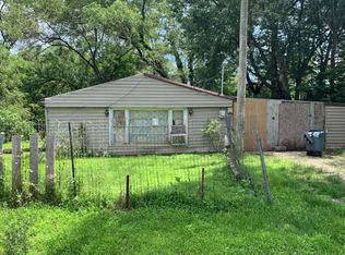 13728 3rd St, Pekin, IL 61554