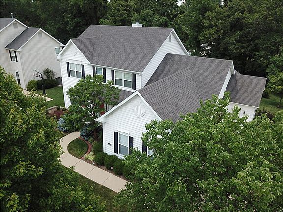 4th image of 449 Oakshire Ln