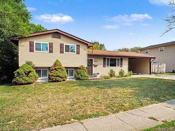 2nd image of 419 Laurie Dr