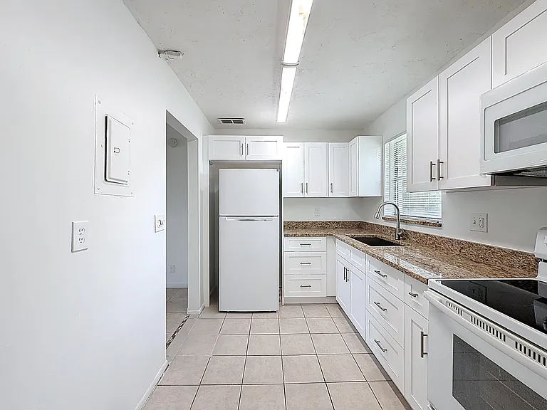 235 Lake Dora Dr #235 — Photo 14