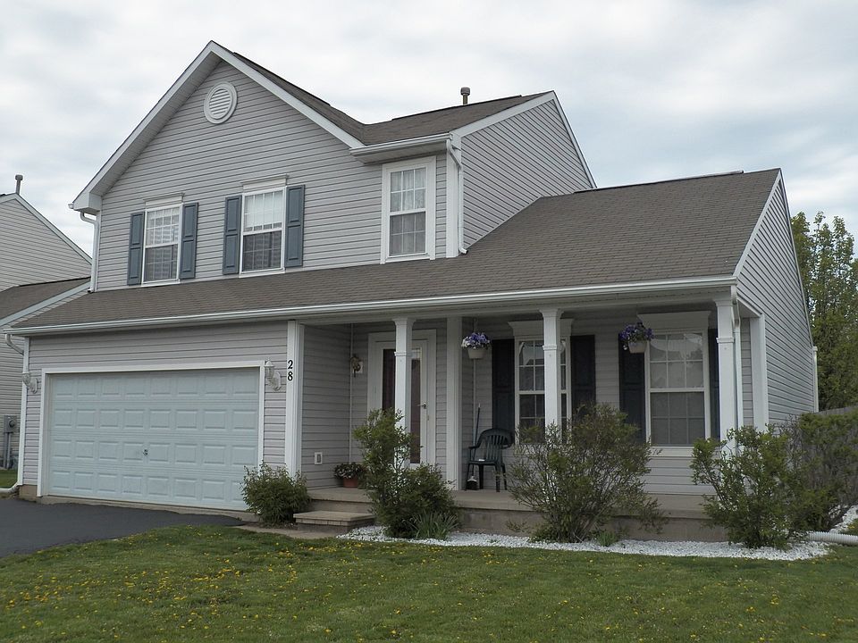 1st image of 28 Wendy Ln