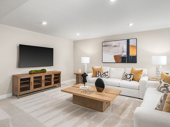 Saint Lawrence w Finished Basement