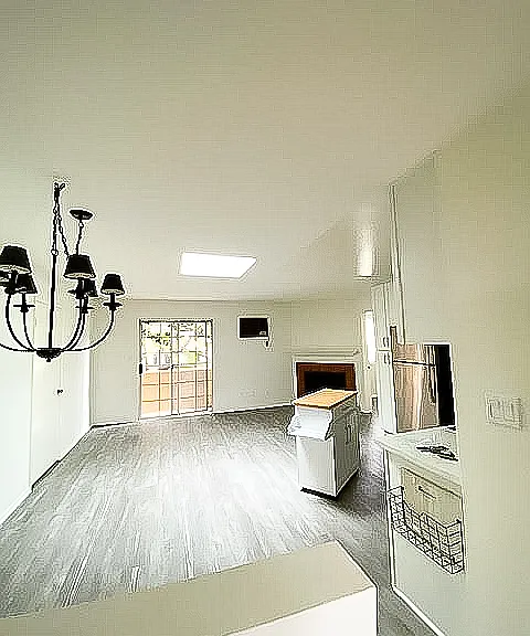2400 Walnut Ave #8 — Photo 7