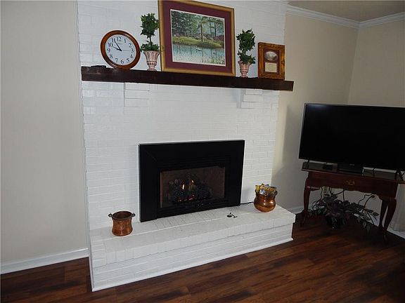 5th image of 765 Eagle Pkwy