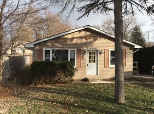 1205 Idlewild Dr, Round Lake Beach, IL 60073