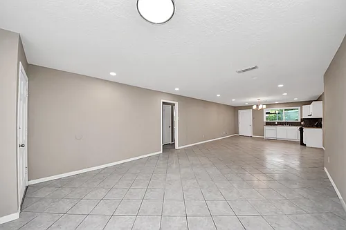 11607 Neff St Photo 1